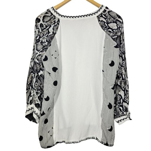 John Mark Women's Embroidered Black & White Crinkle Textured Blouse Size S - Picture 7 of 12